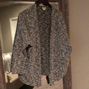 Black and White Shrug